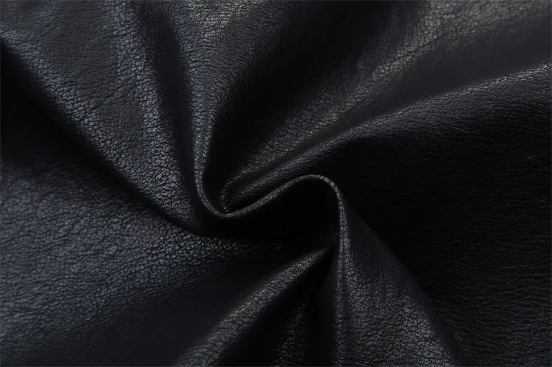 761A7833