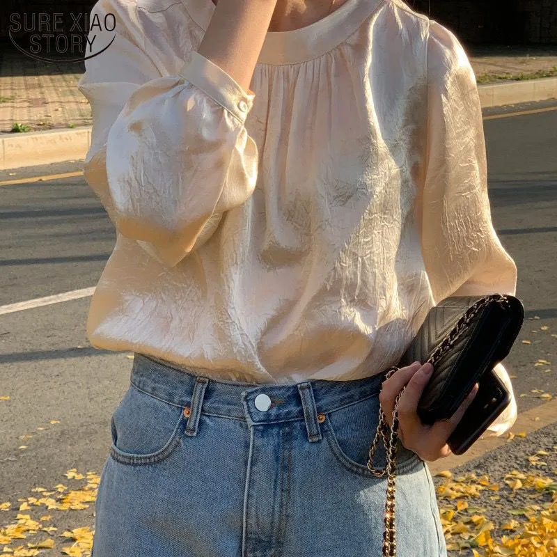 

Elegant O-Neck Joker Shiny Pleated Women Shirt Vintage Long Sleeve Blouse Women Apricot Color Fashion Women Blouses 12636