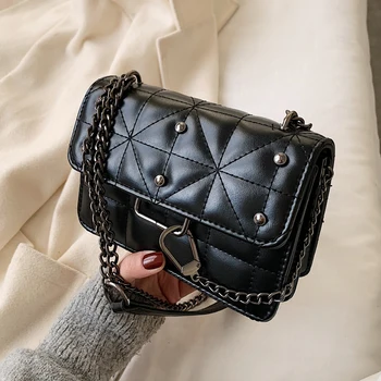 

2020 NEW Original Design Retro Diamond Studded Shoulder Bag & Fashion Chain Crossbody Bag Width 19cm Height 14cm Thickness 8cm