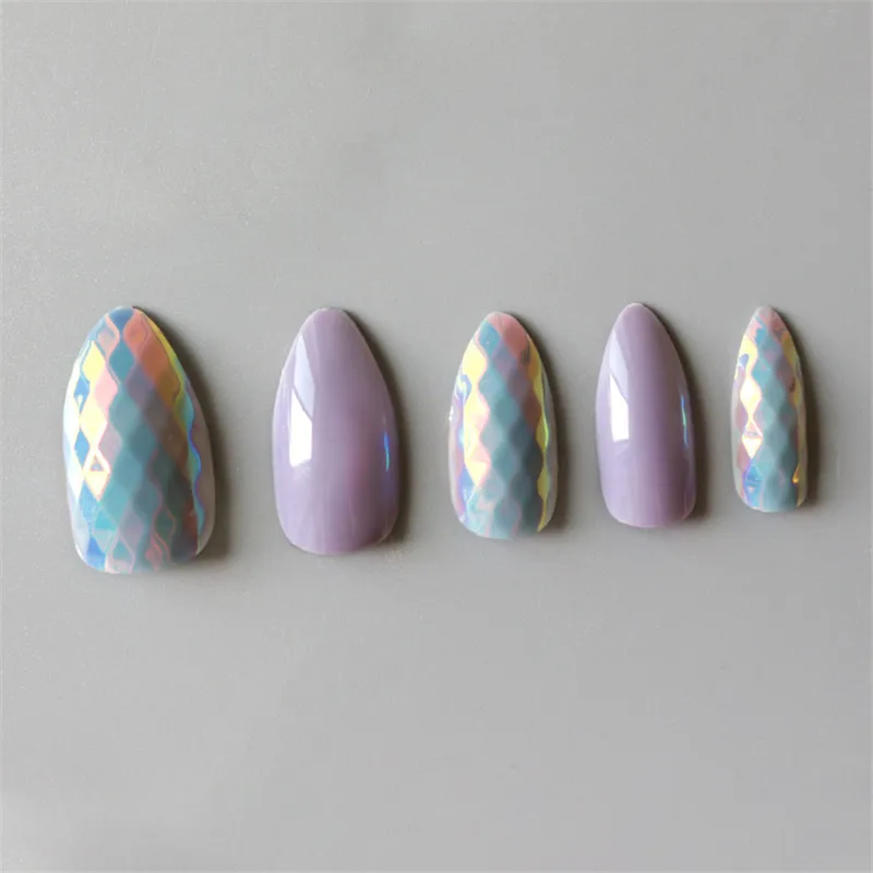 24Pcs Light gray Fish Scale Laser gradient Fake Nails Pre-design Short Full Cover False Nail Tips Finished Nails Art Tips