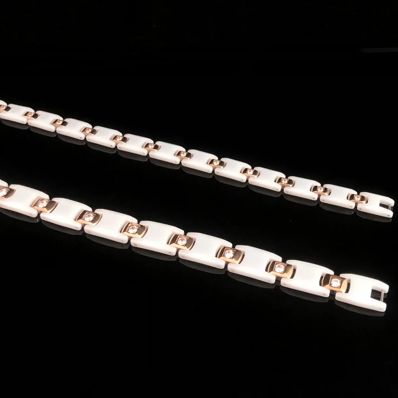 Set da 4 Braccialetti Eleganti in Ceramica Intrecciati a Mano - Motivo