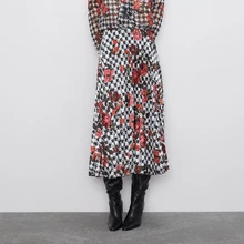 Осенняя Новая повседневная плиссированная шифоновая юбка в Корейском стиле с цветочным принтом Длинная женская юбка до середины икры, большой маятник