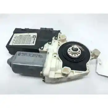 

9632531890 WINDOW MOTOR FRONT RIGHT CITROEN C5 SALOON