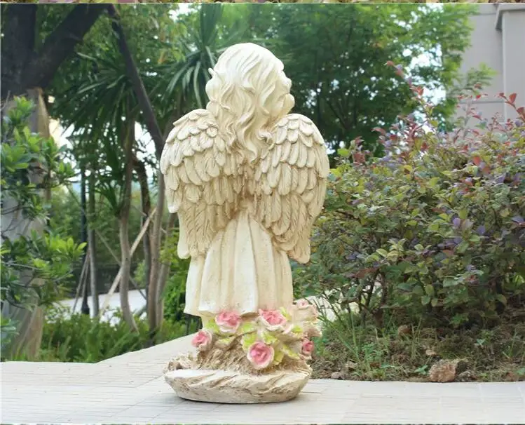 Statue Ange jardin Vue de Dos
