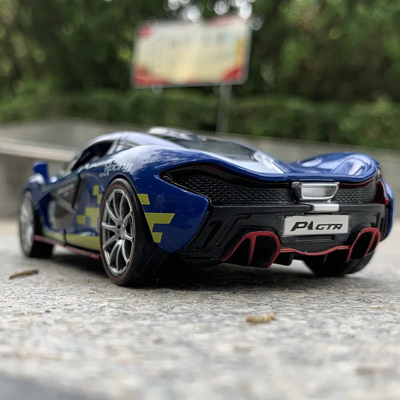 Распродажа суперспортивный автомобиль 1:32 P1 модель из сплава имитация литья под