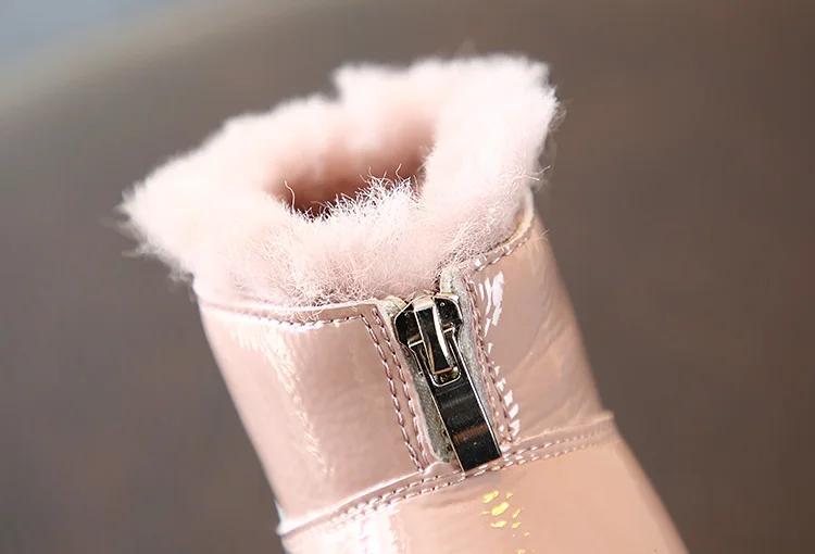 Новинка года; зимняя детская обувь; Liang Pi; нескользящая теплая зимняя обувь для девочек 1-3 лет; очень мягкая и удобная обувь