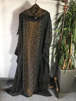 

Haute Couture Thin section Large area ultra-luxury diamonds and nail beads Simulated silk satin round neck Loose sleeves
