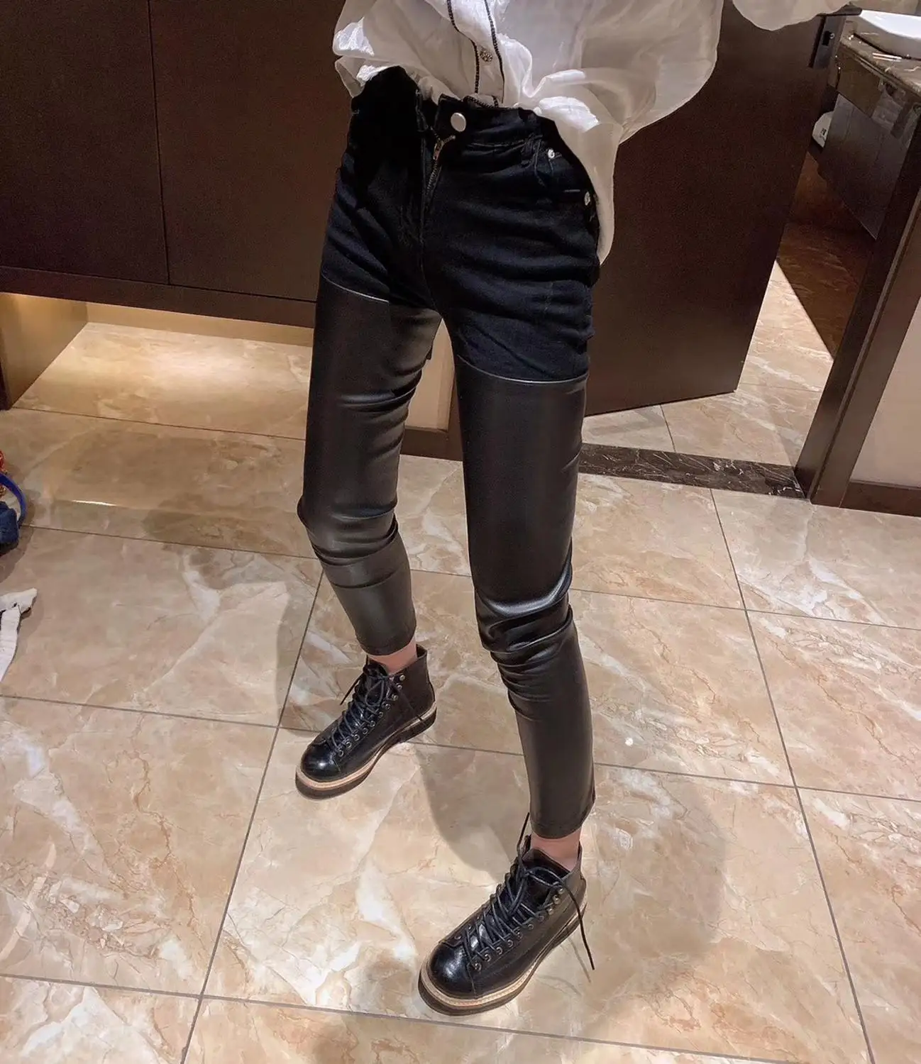 Черный WHITNEY WANG Jeans Autumn Fashion Streetwear PU Patchwork Skinny Jeans Women Denim Pencil Pants - Цвет: Черный