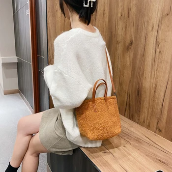 

2020 New Winter Crossbody Bags For Women Solid Color Fleece Bucket Shoulder Bags Female Pu Handle Tote Bags Warm Travel Bag