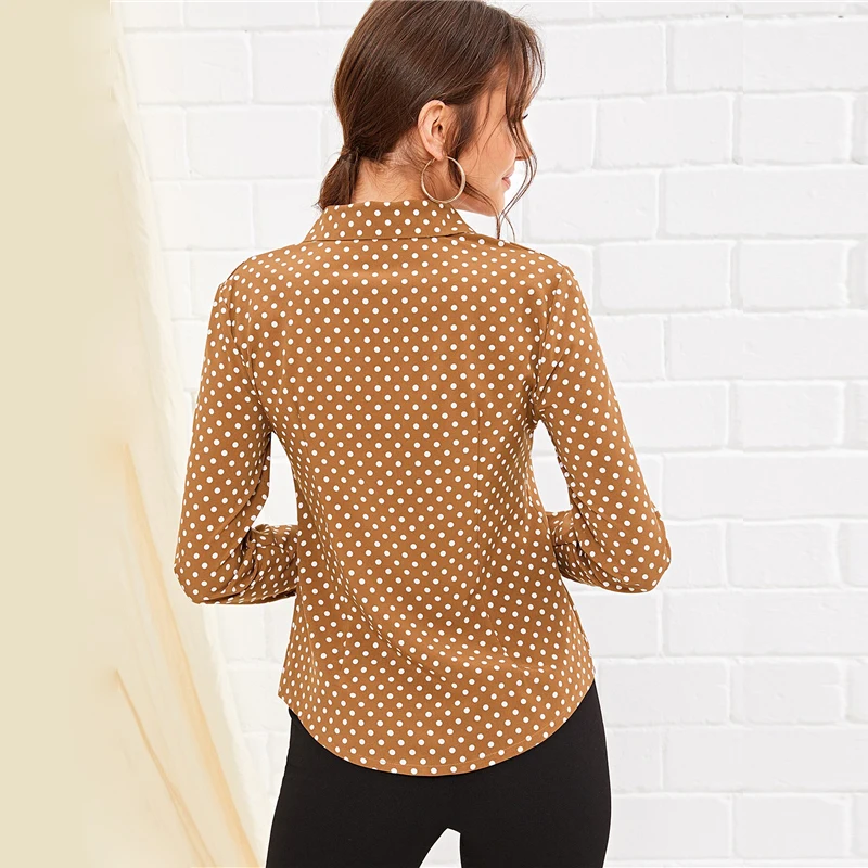 Dotfashion блуза с отделкой в горошек, рубашка женская, осень, коричневые блузки на пуговицах, Женская Повседневная, с изогнутым подолом