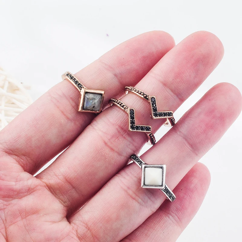 

4 Pics/Set Boho Heart Midi Ring Sets For Women Vintage Leaf Flower Crystal Opal Knuckle Rings 2019 Female Bohemian Jewelry