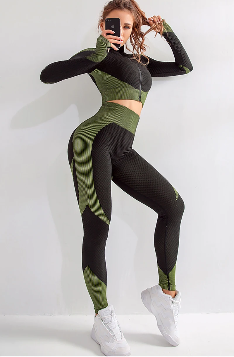 12441500000_772503665