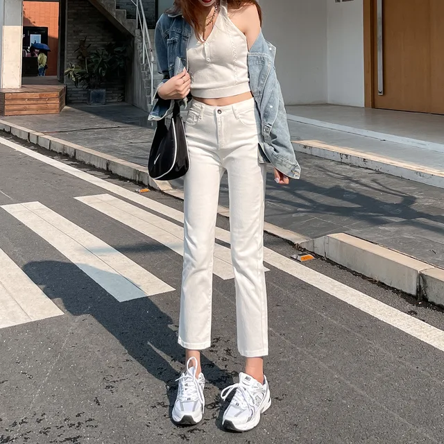 봄을 위한 최신 트렌드: 스트레이트 화이트 스키니 청바지