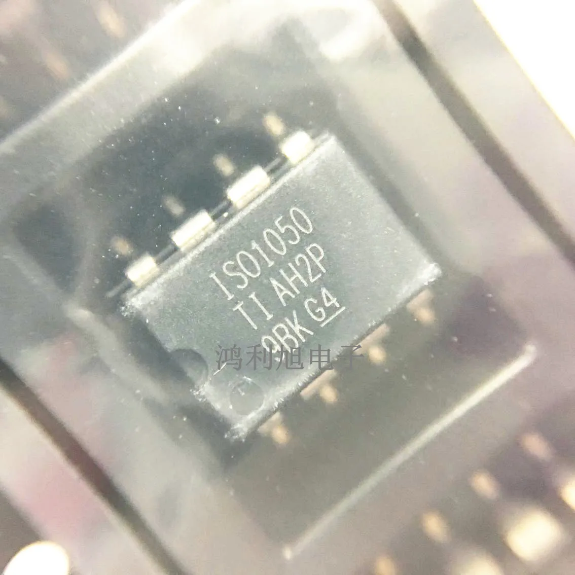 

10 шт./лот ISO1050DUBR CAN 1 Мбит/с 3,3 В/5 В 8-Pin SOP T/R
