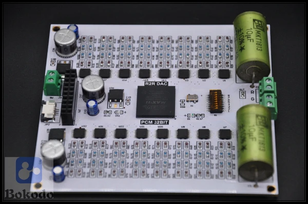 R2R PCM 32-битный полностью дискретный декодирования ЦАП стерео с Дисплей