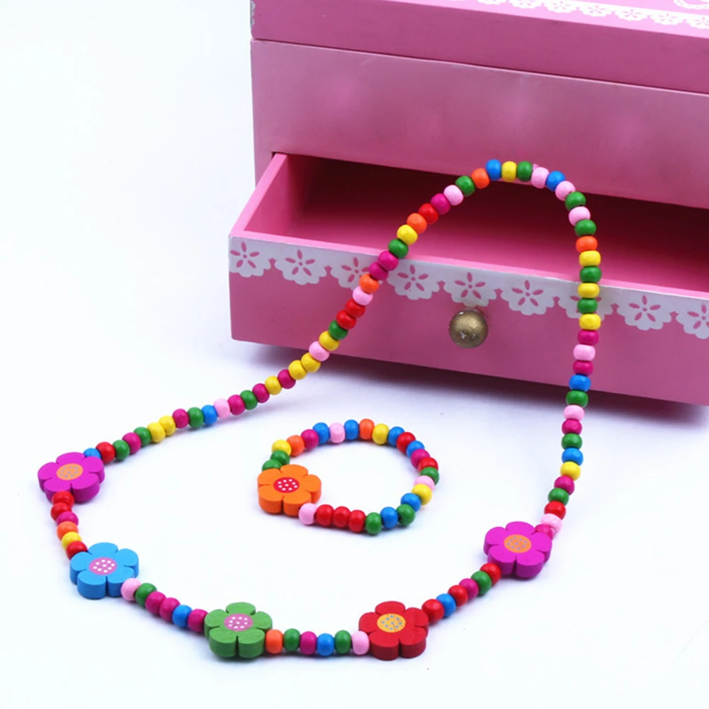 2PcsSetWoodenStrawberryBeadElasticBraceletNecklaceChildrenJewelryGiftBeadedHeart