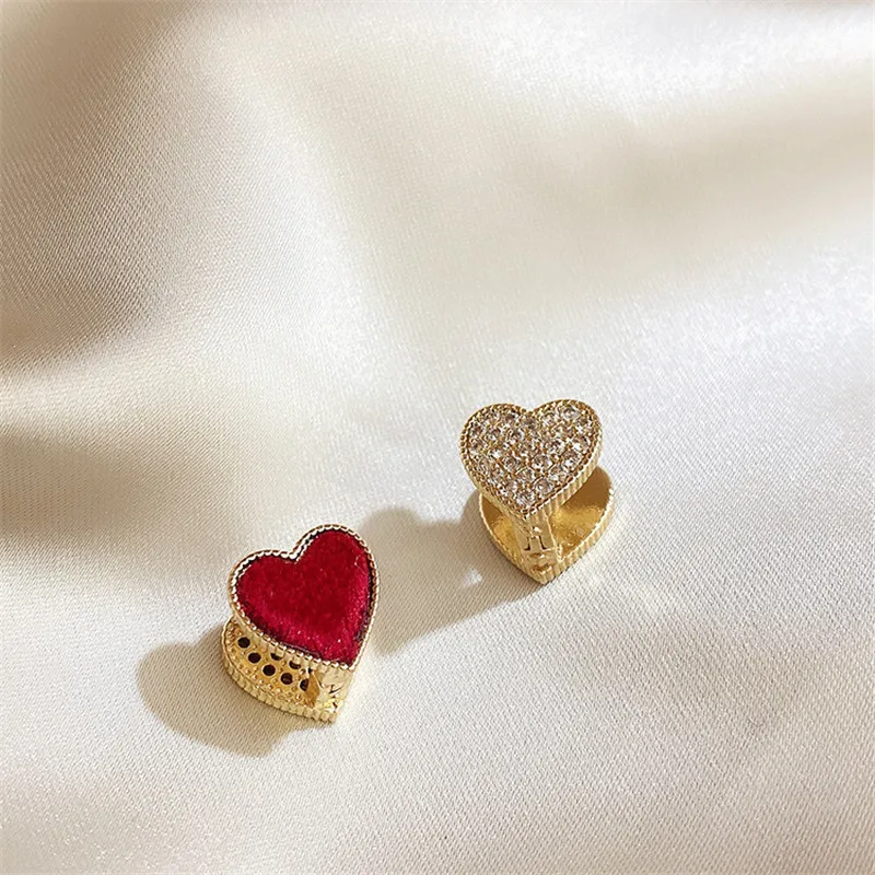 

AOMU Rhinestone Velvet Red Love Heart Five-Pointed Star Stud Earrings Small Earrings Temperament Versatile Earrings for Women