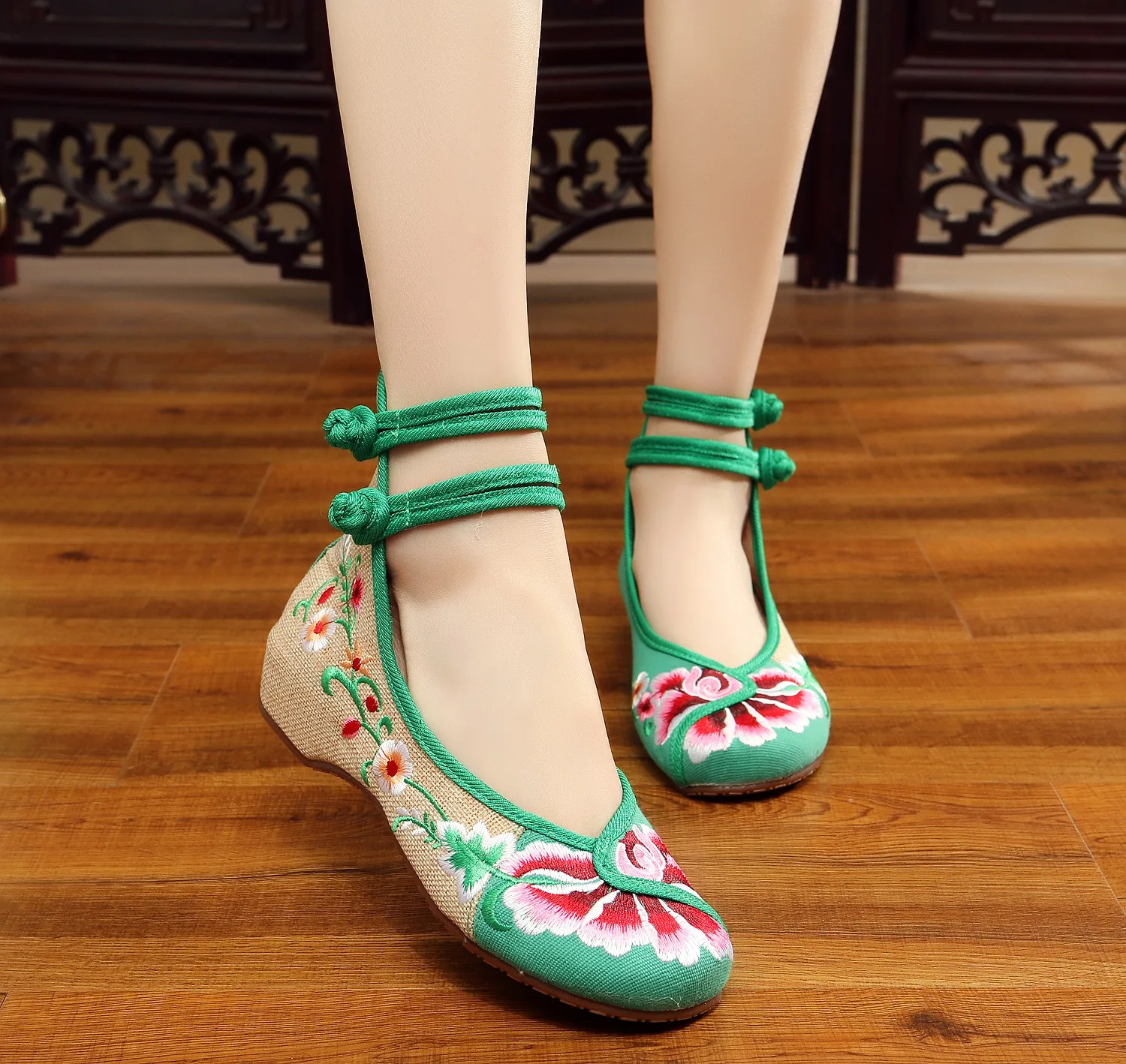 

Chinese Style Flats Ballet Embro