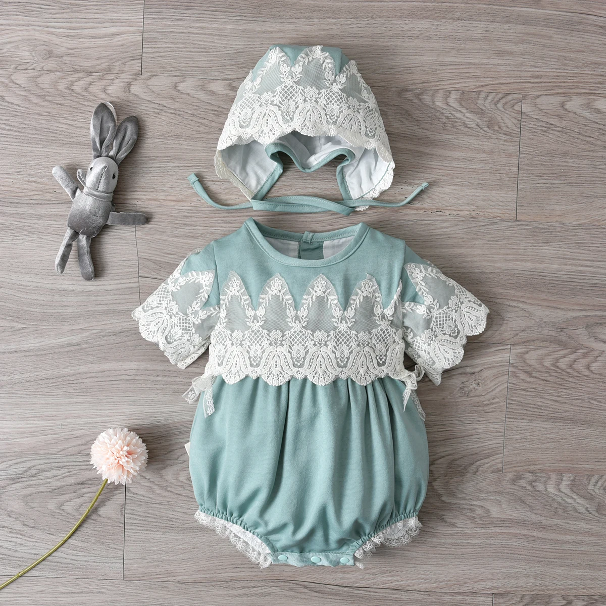 

Newborns Clothes Sets Baby Girl Velvet Romper Children Boutique Clothing Baby Birthday Party Show Lace Jumpsuit Baptism Dresses