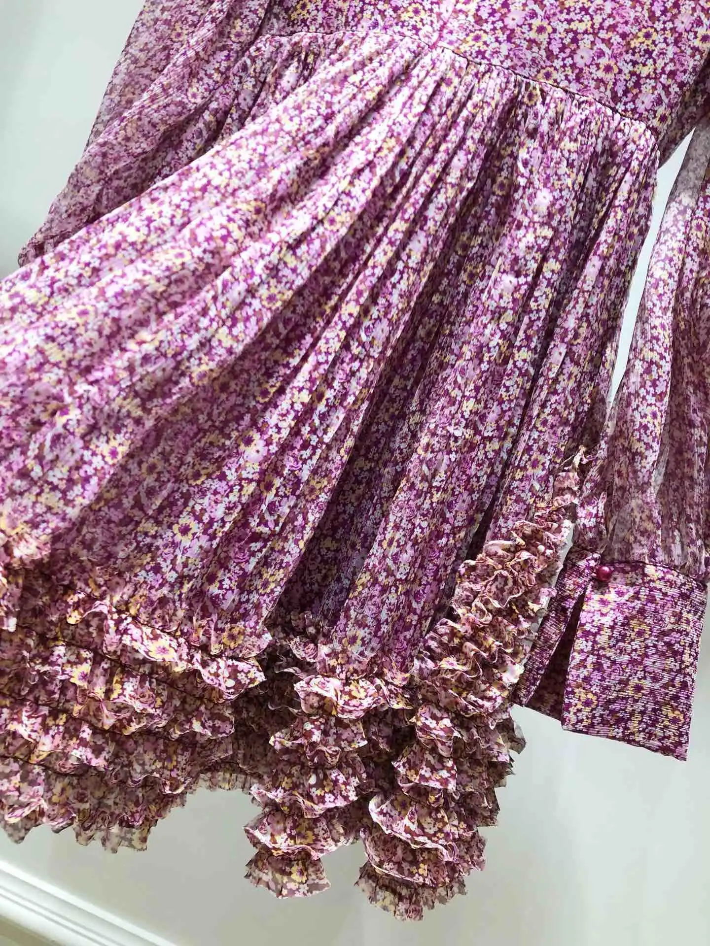 Ранняя осень новая женская мода шелк гладкий принт гофрированная ткань гофрированное платье 0807