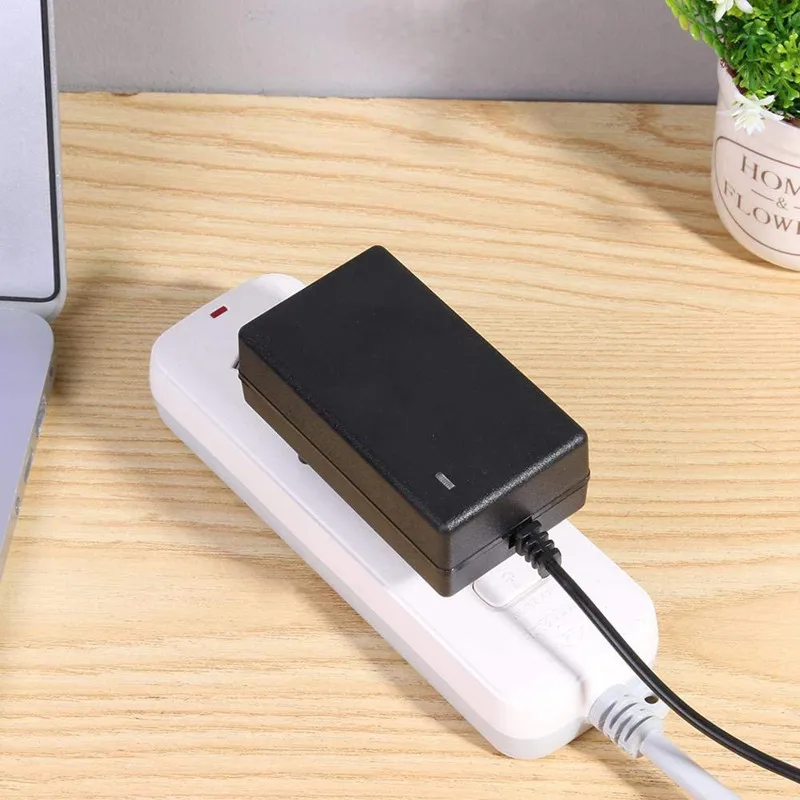 8.4V 12.6V 16.8V 2A 2000ma Adapter Power Cord Battery Charger for 18650 Li-ion Lithium Battery