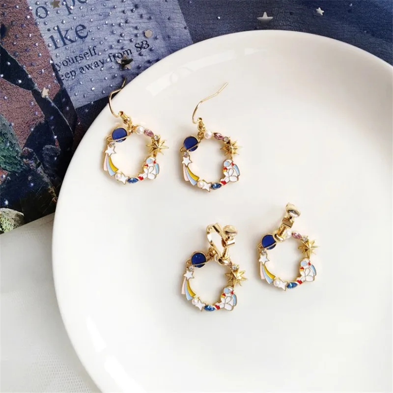 

New Rainbow Planet Earrings Personality Ring Wreath Earrings Ear Hook Personality Girls Small Fresh Earrings Honey Friends Gifts