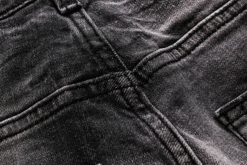 New Style Designer Men Jeans Fashion Streetwear Blue Color Slim Fit Buttons Hole Classical Jeans Men Pants