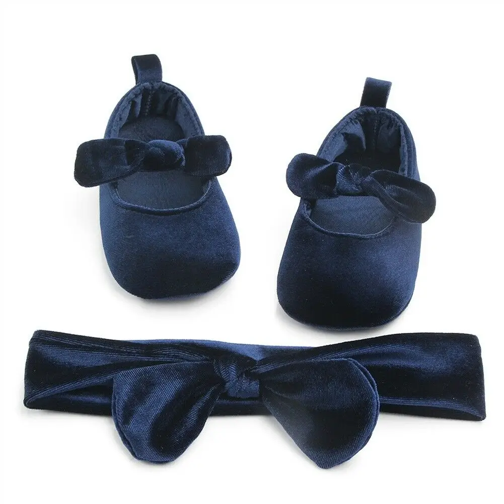 Мягкая бархатная обувь для новорожденных девочек с лентой для волос; обувь с бантом для маленьких девочек; нескользящая обувь для первых прогулок; 0-18 месяцев - Цвет: Синий