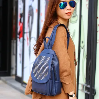 

2020 New Bag-type Shoulder Bag Star with The Same Backpack PU Leather Rivet Bag Designer Backpacks Women High Quality