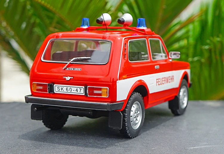 1:18 группа Лада Нива внедорожник джип сплав модель автомобиля в подарок, коллекция