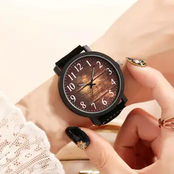 

Star Magic Cubes Round Dial Matte Faux Leather Band Analog Couple Quartz Watch