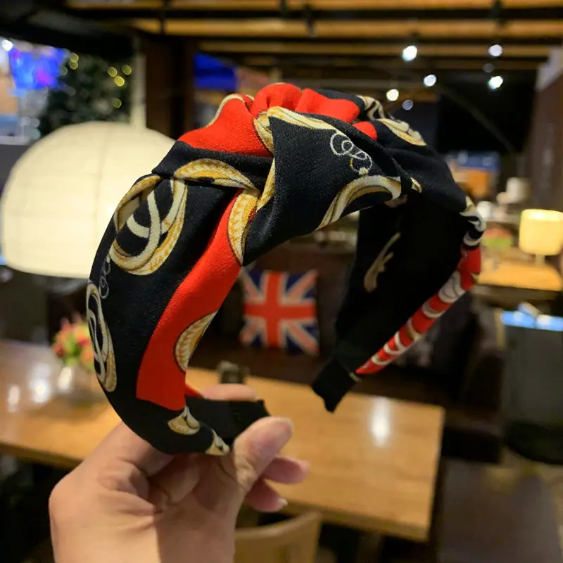 11122834835_1956788053