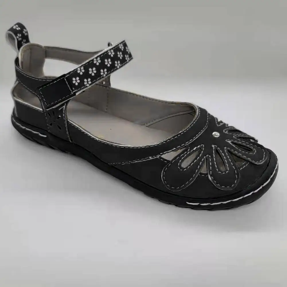 women floral hollow sandals flat Boat shoes Old woman Non-slip fairy tale shoes Breathable Thick soft bottom Ankle-Wrap sandals