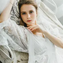 Сексуальный халат, комплект из двух предметов, спагетти ремень, глубокий v-образный вырез, белая Хлопковая пижама, кружевная Пижама-халат, длинное Неглиже