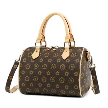 

2020 Women's Handbags Boston Bags Ladies Tassel Button Messenger Bag Leather Shoulder Bags Designer Bucket Bag Clutch Bolsas