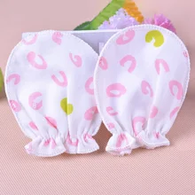 1 пара случайных цветов милый узор хлопок детские Анти-Царапины перчатки защита на Кроватку Новорожденного лица Хлопок царапины варежки