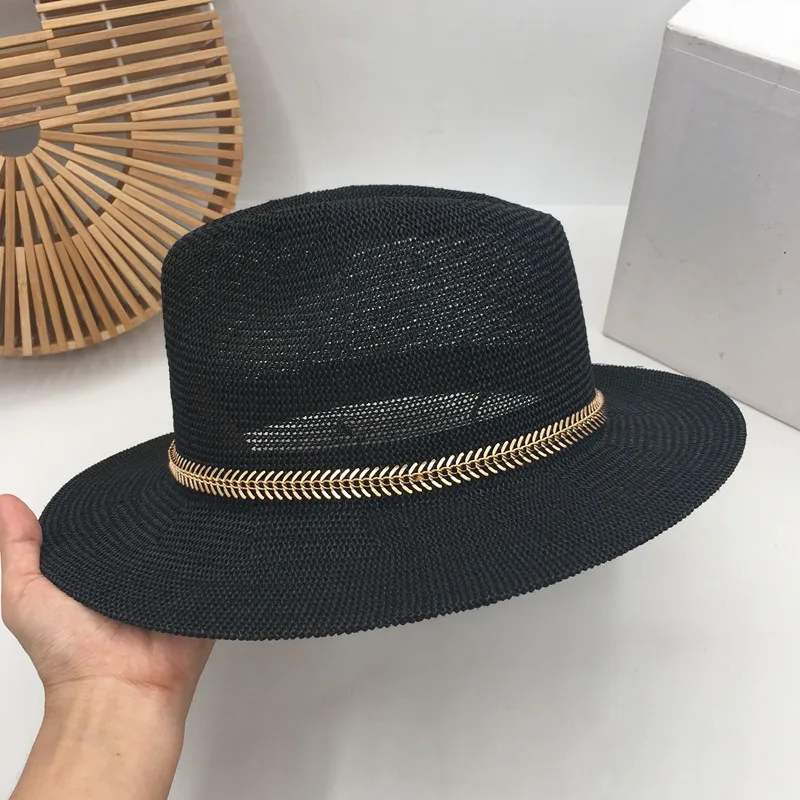 Черная открытая соломенная шляпа Женская рыбья кость шпор украшение Британская мода Джокер Солнцезащитная летняя пляжная шляпа