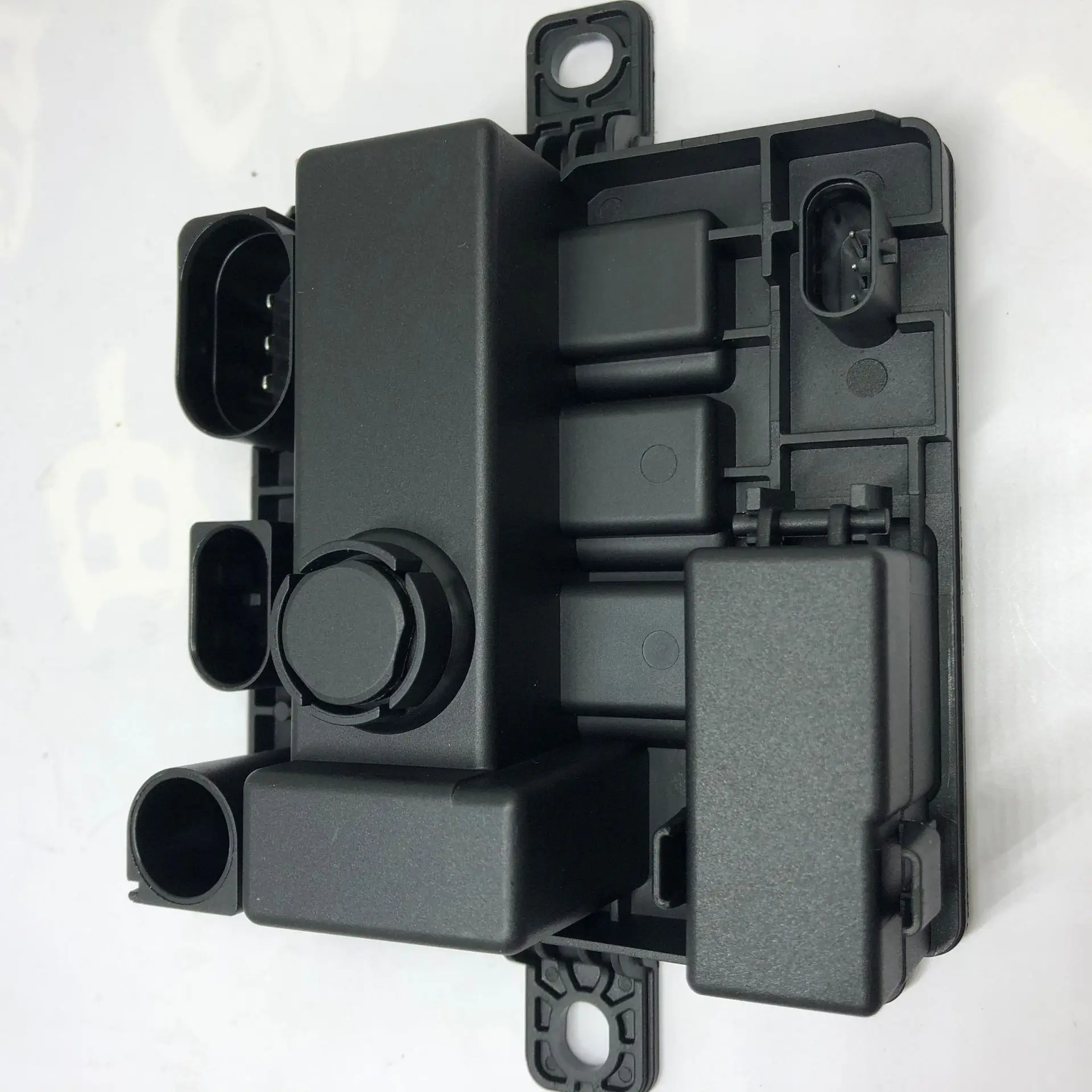 

Integrated Power Supply Module Fuse Box Suitable for BMW F22F30F32 12637633242