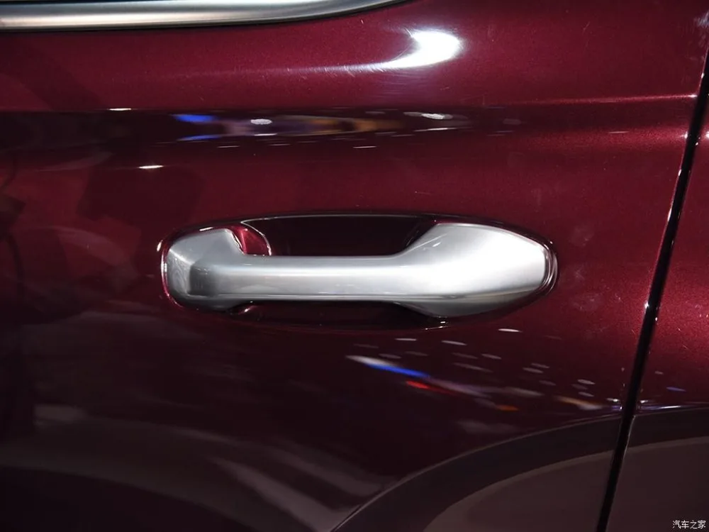 autohomecar__ChsEj1v_UGWAML5yAAGIZhoiVUc190