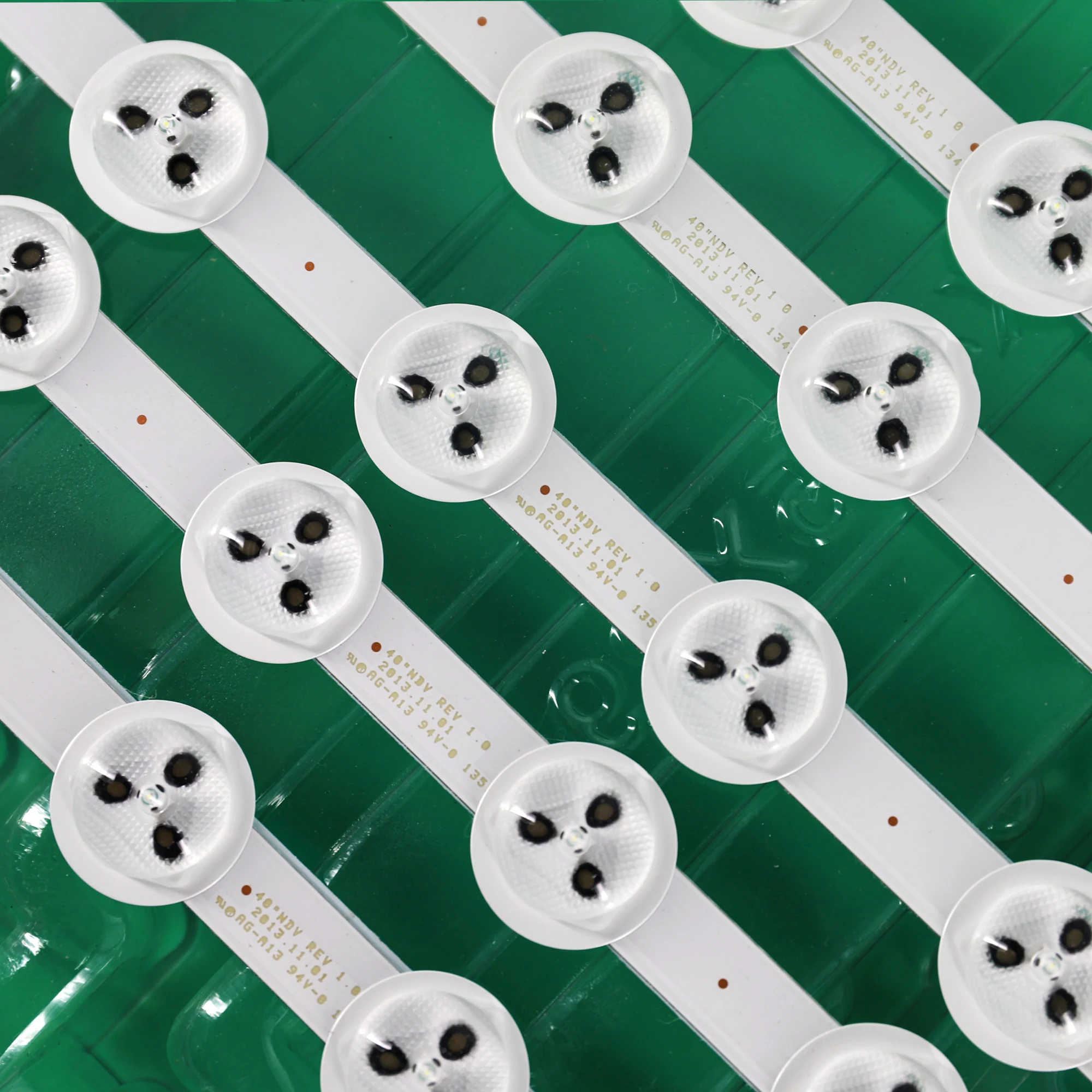 ο 10 Ʈ = 50pcs LED Ʈ Ʈ 40 NDV ABC 39PF3025D 40L1333DB P40LED13 VES390UNDC-01 VES400UNDC-01