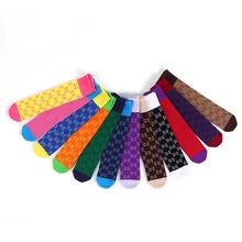 Чулочно-носочные изделия в европейском и американском стиле; подиумная модель для родителей и детей; уличные сценические носки; Гольфы с буквенным принтом; уличная одежда