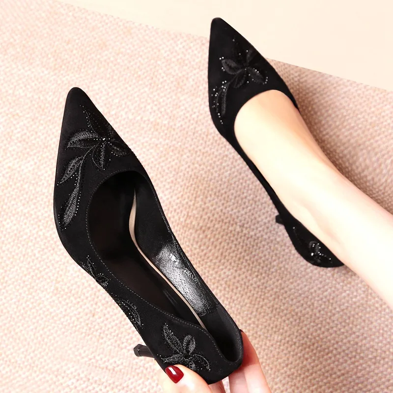 

2019 Spring New Style WOMEN'S Shoes Black And White with Pattern Retro Shallow Mouth Single Shoes Sexy Thin Heeled Pointed-Toe H