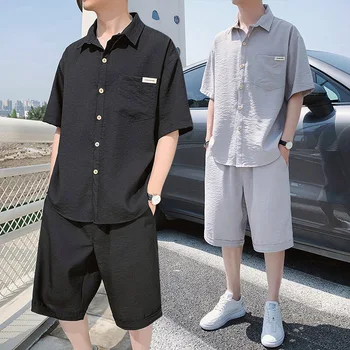 

Cool and fashionable men's wear in summer