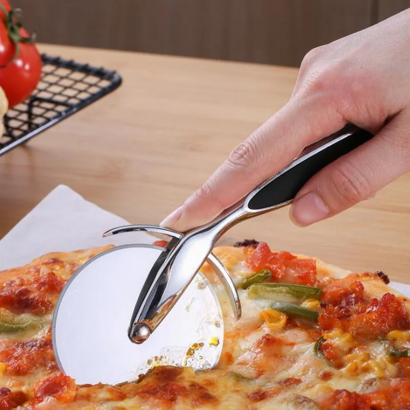 Factory direct sales zinc alloy pizza knife creative baking utensils