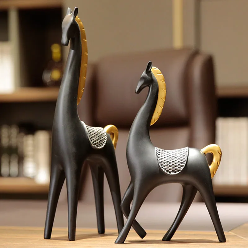 Strongwell European Animal Sculpture Modern Minimalist Black Couple Horse Ornaments Resin Art Crafts Home Decoration Gift Strongwell European Animal Sculpture Modern Minimalist Black Couple Horse Ornaments Resin Art Crafts Home Decoration Gift