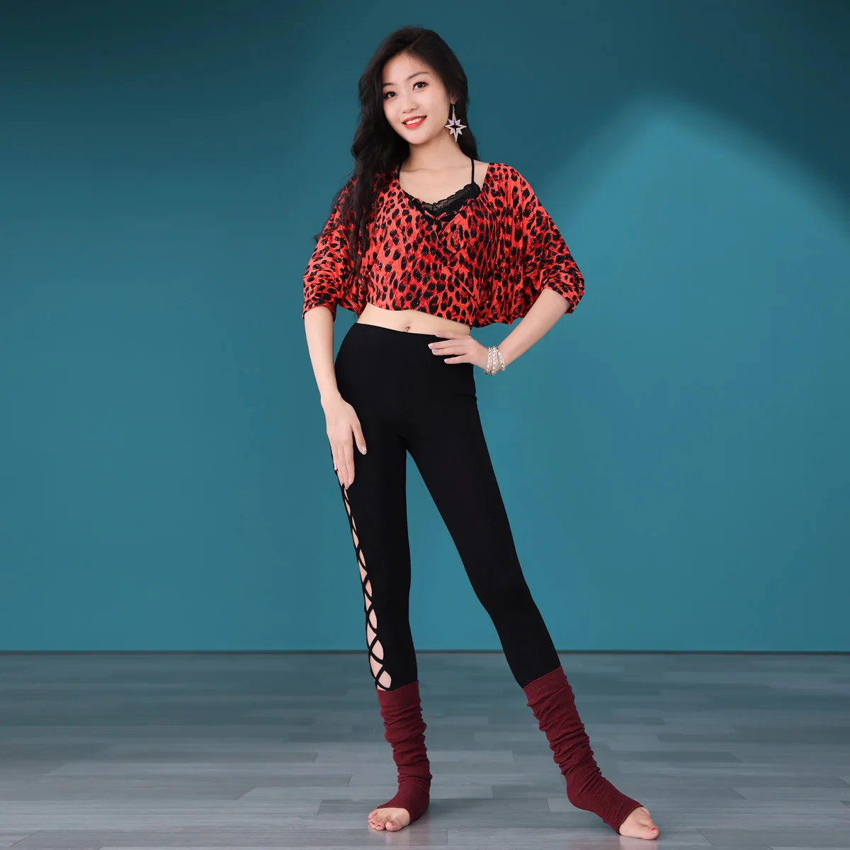 

Leopard Printed Practice Outfit Elastic Long Leggings Classic Tights Yoga Pantalones Push Up Costume Set Top Pants