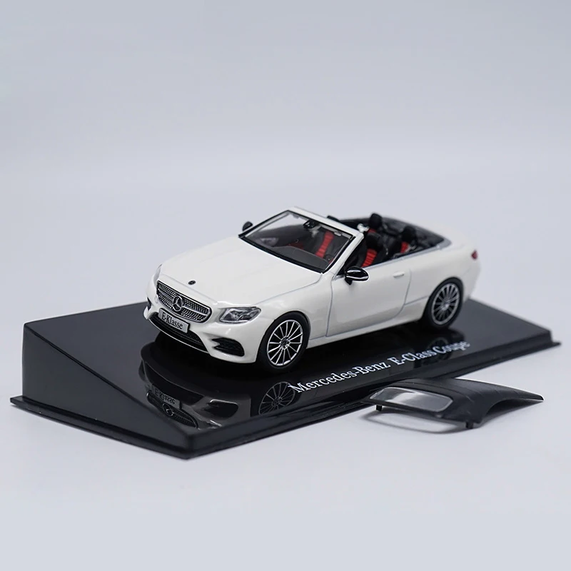 1:43 E300 E-KASE Coupe модель сплава автомобиля статические высокой моделирования металлические модельные автомобили с оригинальной коробкой - Цвет: Cabriolet P-White