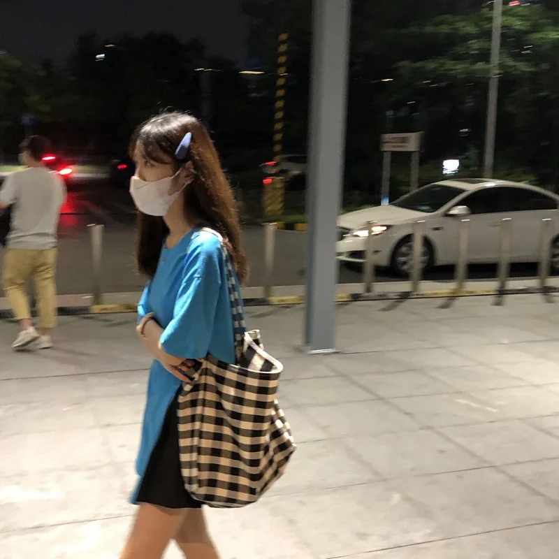 Hd4f27d81ea774f688c34a29788f04038H