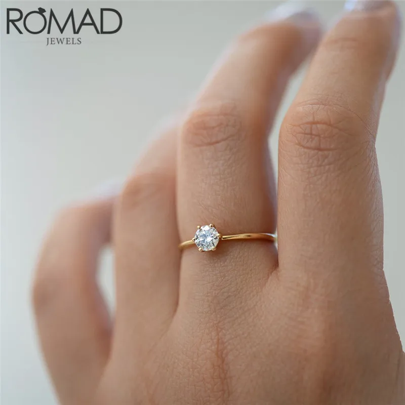 Классические обручальные кольца ROMAD с шестью крапанами и фианитом класса ААА для