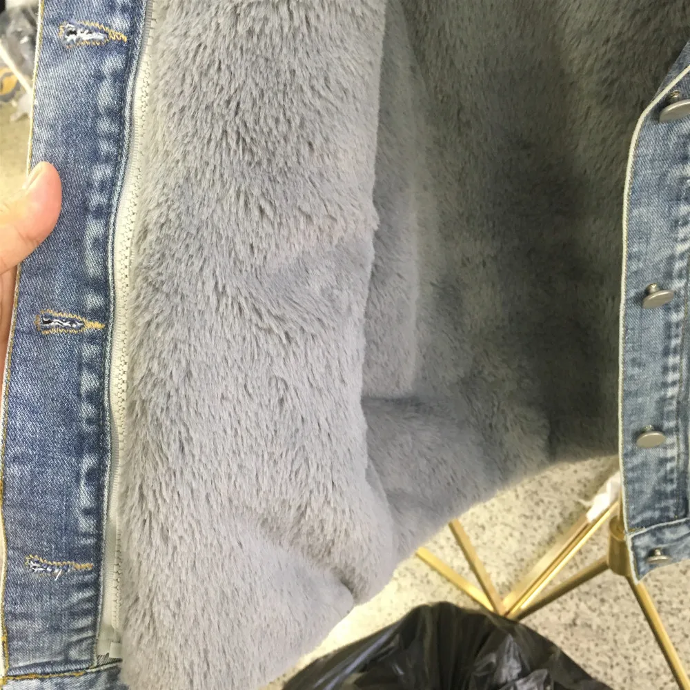 Winter New Loose Heavy Work Beaded Real Fur Collar Denim Jacket Female Short Section Thick Warm Cotton Coat Woman